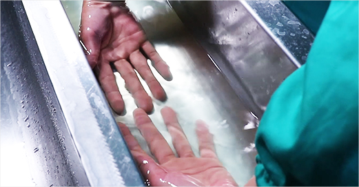 30S清洗消毒，是進(jìn)入車(chē)間的必須程序