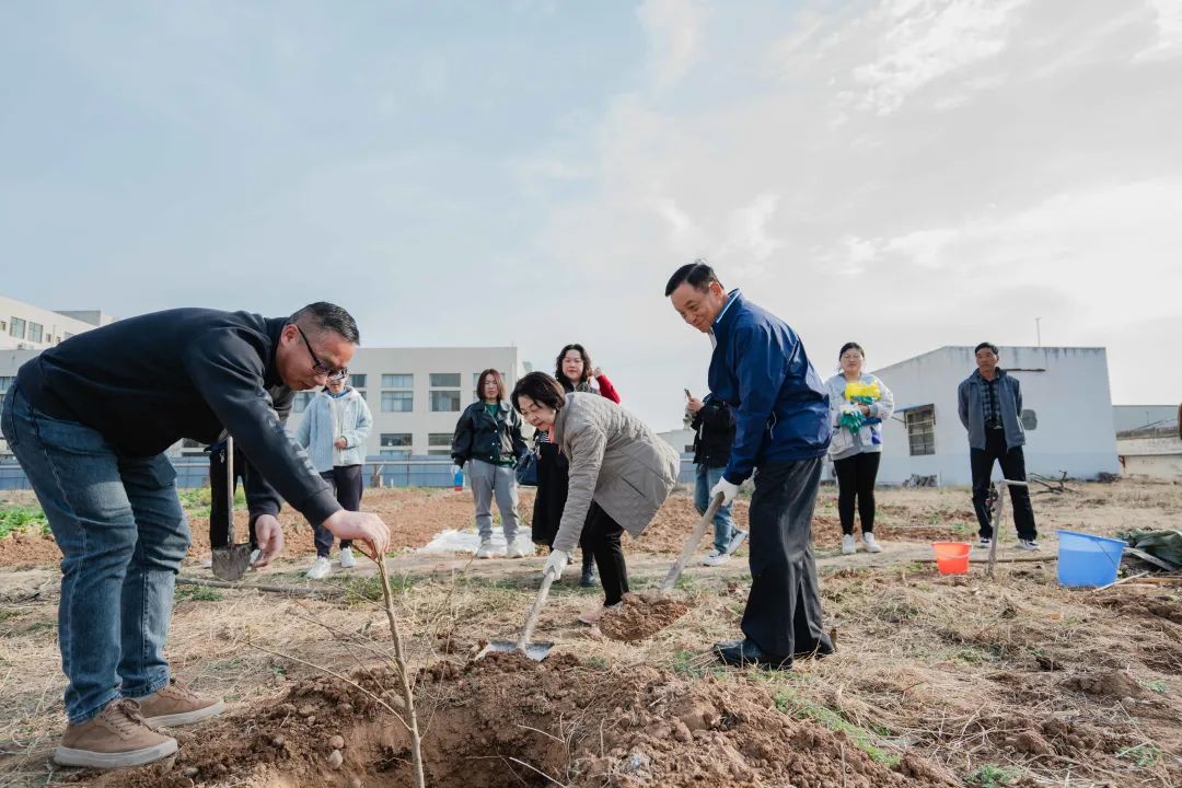 1679885572338590.jpg 4.jpg